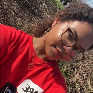 Meet your Posher, Herena